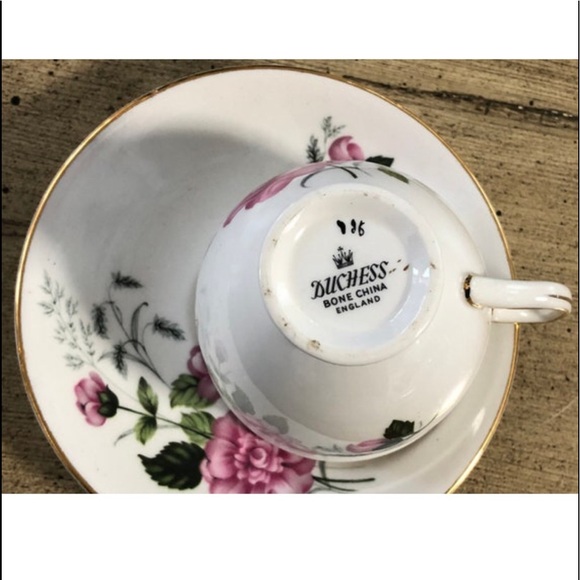 Duchess Bone China Teacup & Saucer - Picture 5 of 6